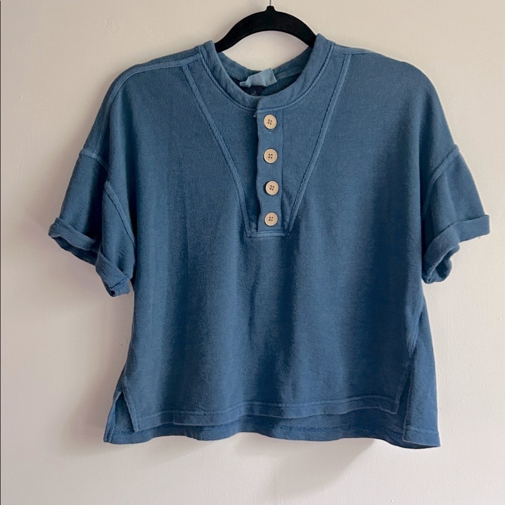 Universal Thread Blue Button-Up Terry cloth top